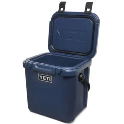 YETI ROADIE 24 NAVY 22 10 YETI ROADIE 24 NAVY 22 -Camping Equipment Store 9 109324 roadie 24 navy sku 0111 nvy 04