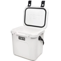 YETI ROADIE 24 WHITE 22 10 YETI ROADIE 24 WHITE 22 -Camping Equipment Store 9 109326 roadie 24 white sku 0111 whi 04
