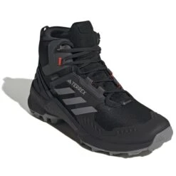 ADIDAS TERREX SWIFT R3 MID GTX CBLACK/GRETHR/SOLRED 23 12 ADIDAS TERREX SWIFT R3 MID GTX CBLACK/GRETHR/SOLRED 23 -Camping Equipment Store 9 126278 hr1308 05
